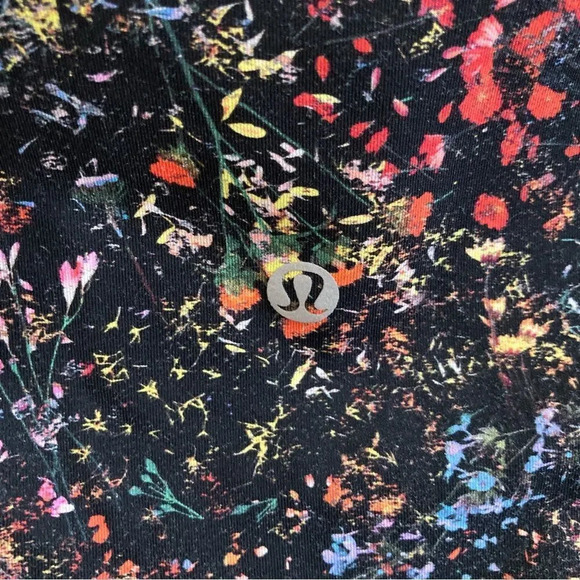 LULULEMON Wunder Under Crop II Legging 6 Flowerescent Multi Scallop Luxtreme - Picture 7 of 9